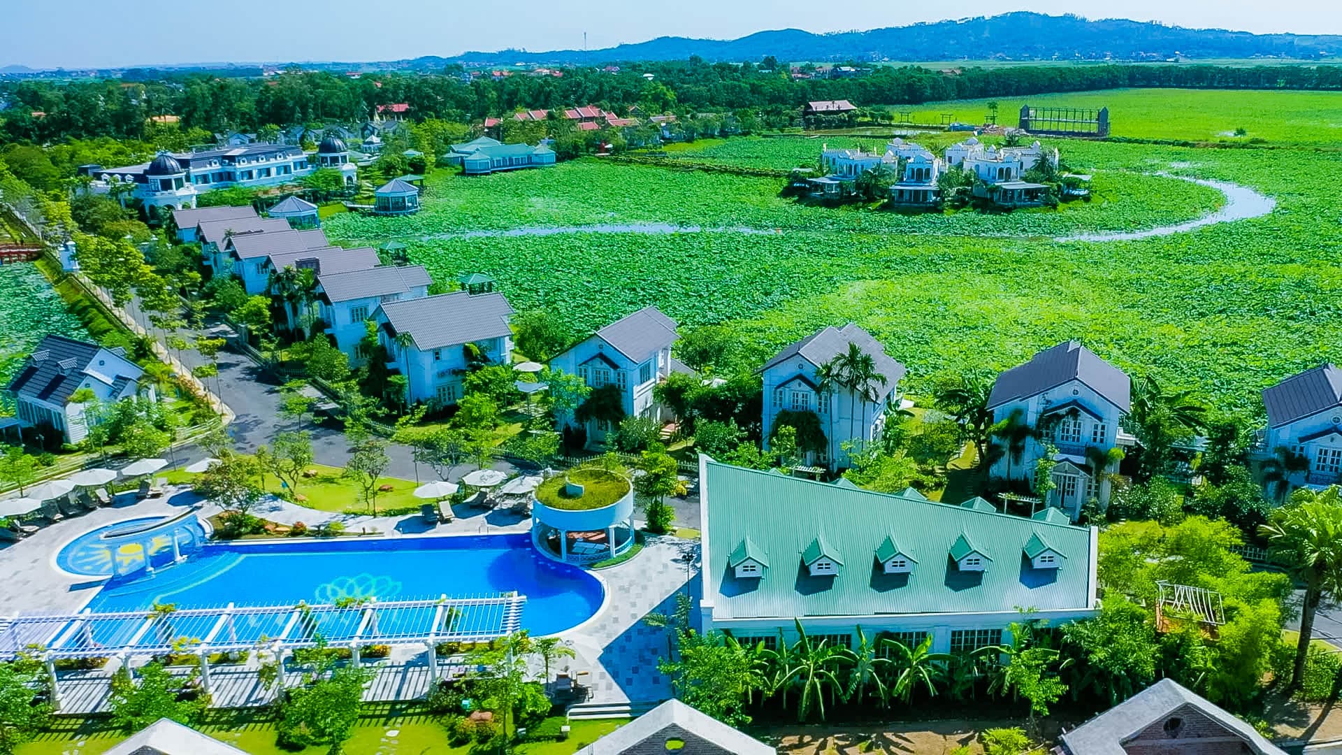 Vườn vua Resort & Villas