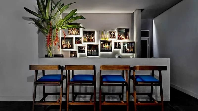 Alba Bar
