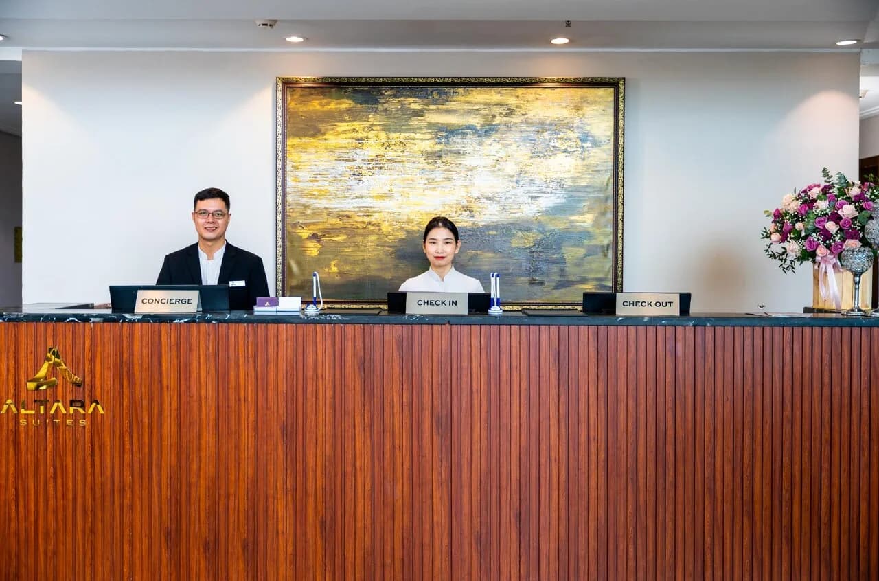Lễ tân & Lobby 24/7