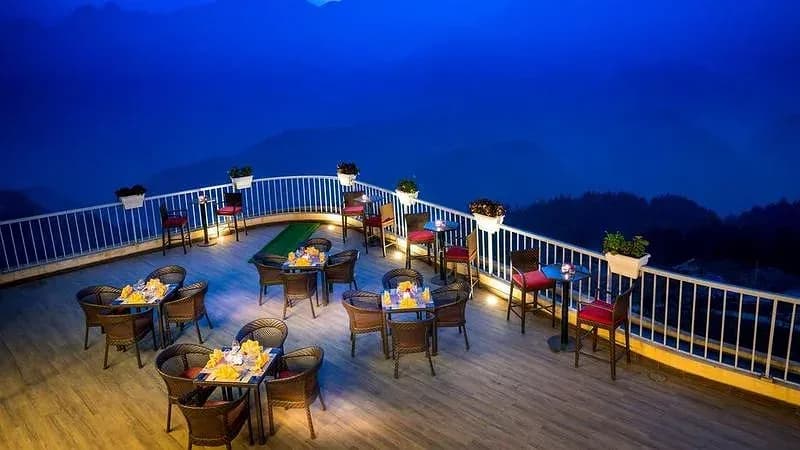 Rooftop Bar & Cafe