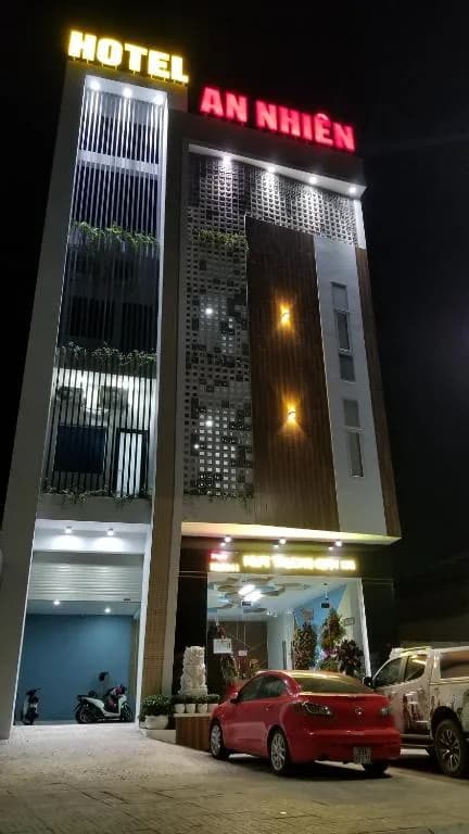Vị trí mặt tiền đường 30/4
