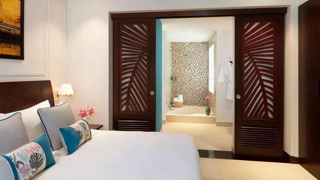 Deluxe Balcony Room