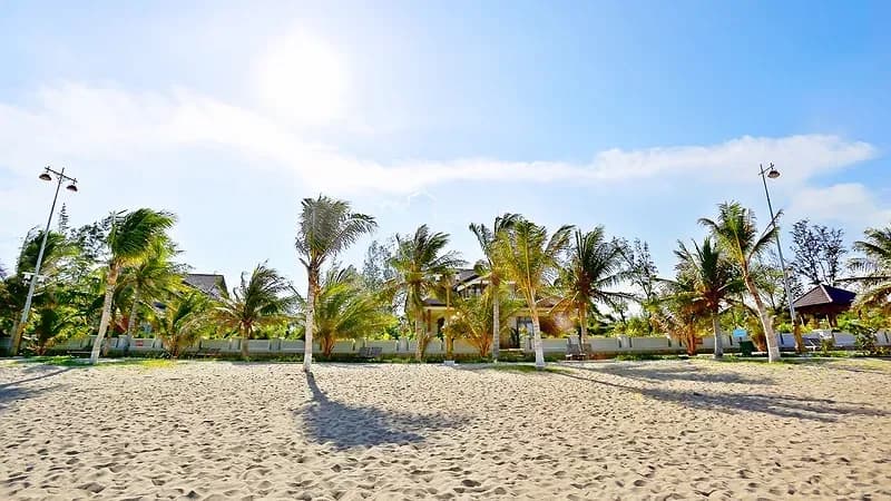 Bãi biển riêng Ninh Chữ