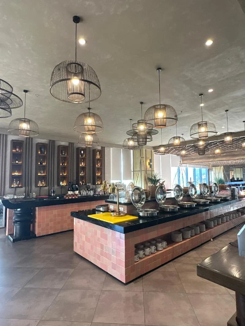 Bar & buffet tầng cao