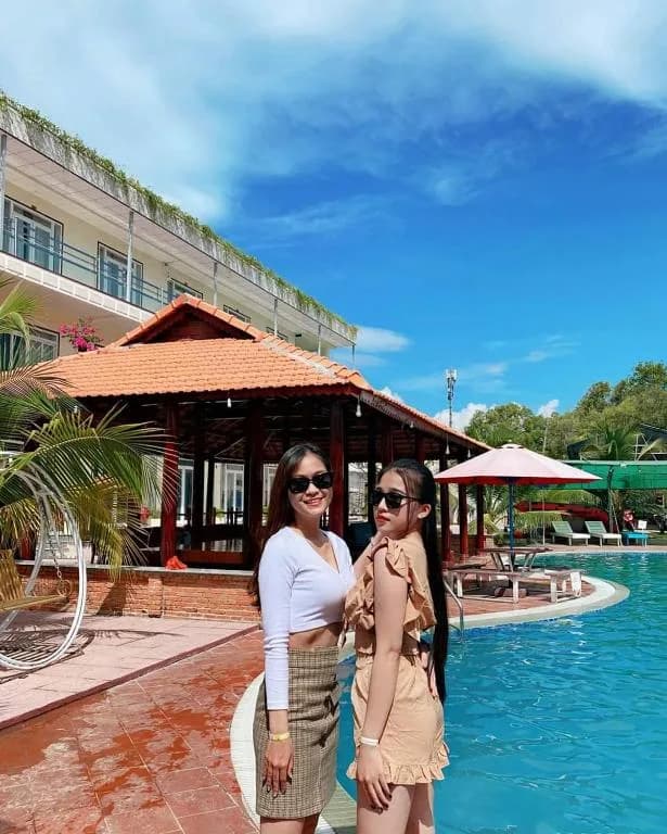 Nhà hàng & hải sản tươi