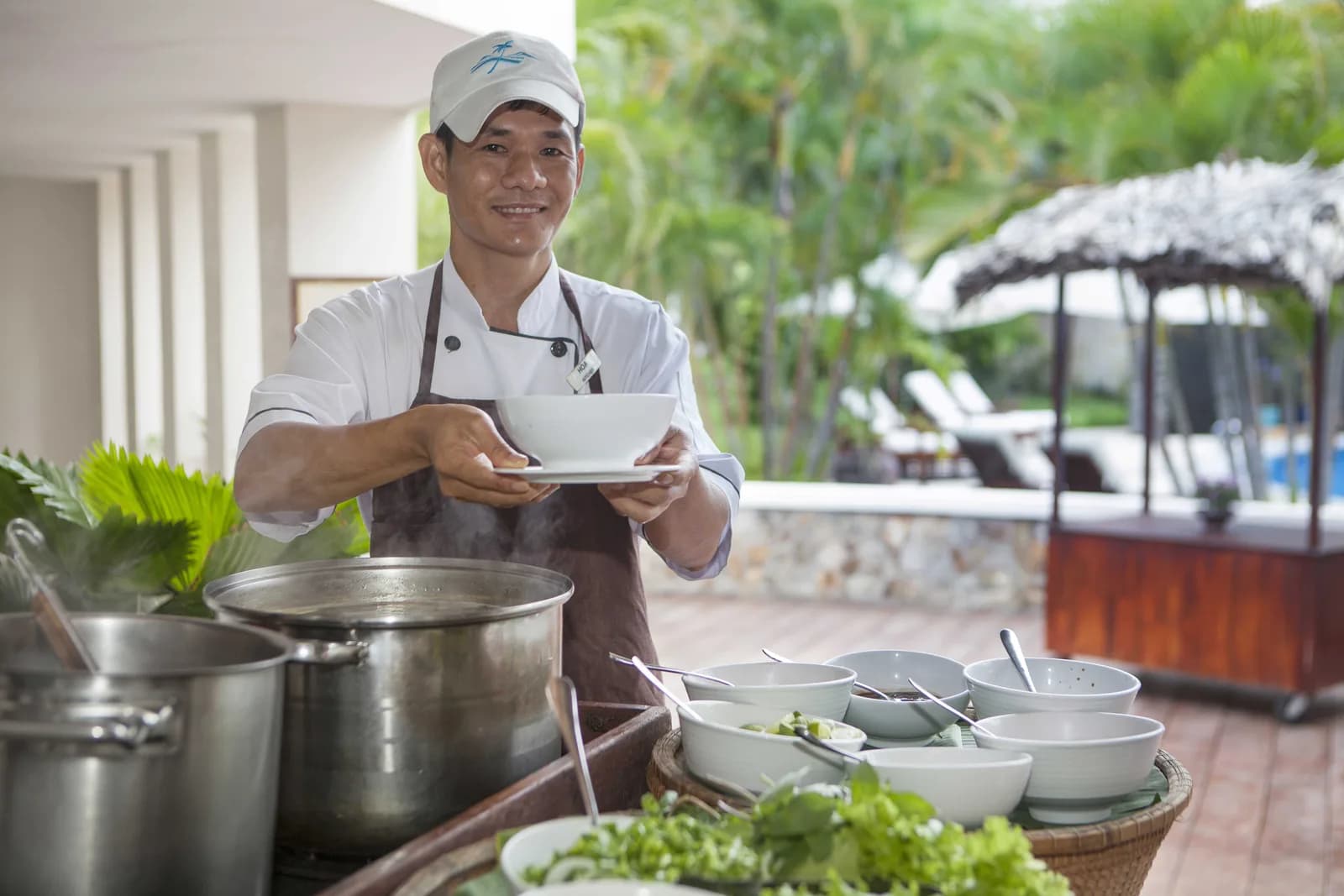 Buffet sáng & ẩm thực