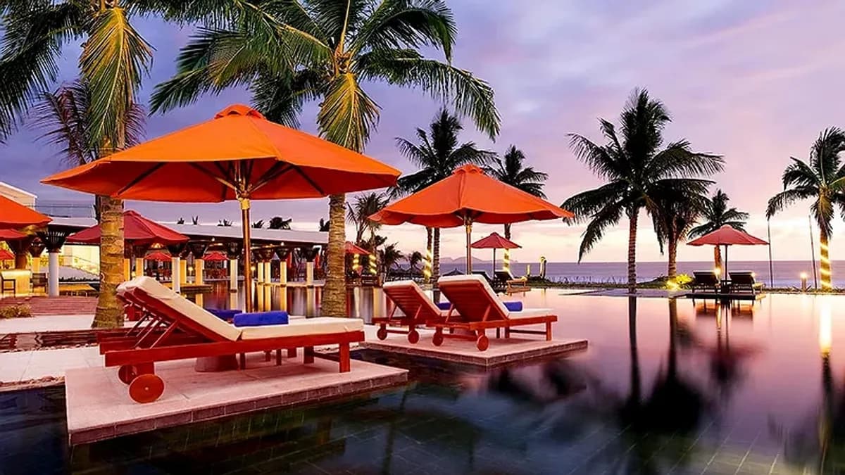 Beach Club hoàng hôn
