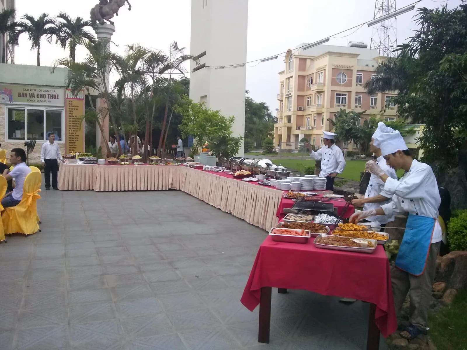 Tiệc BBQ ngoài trời