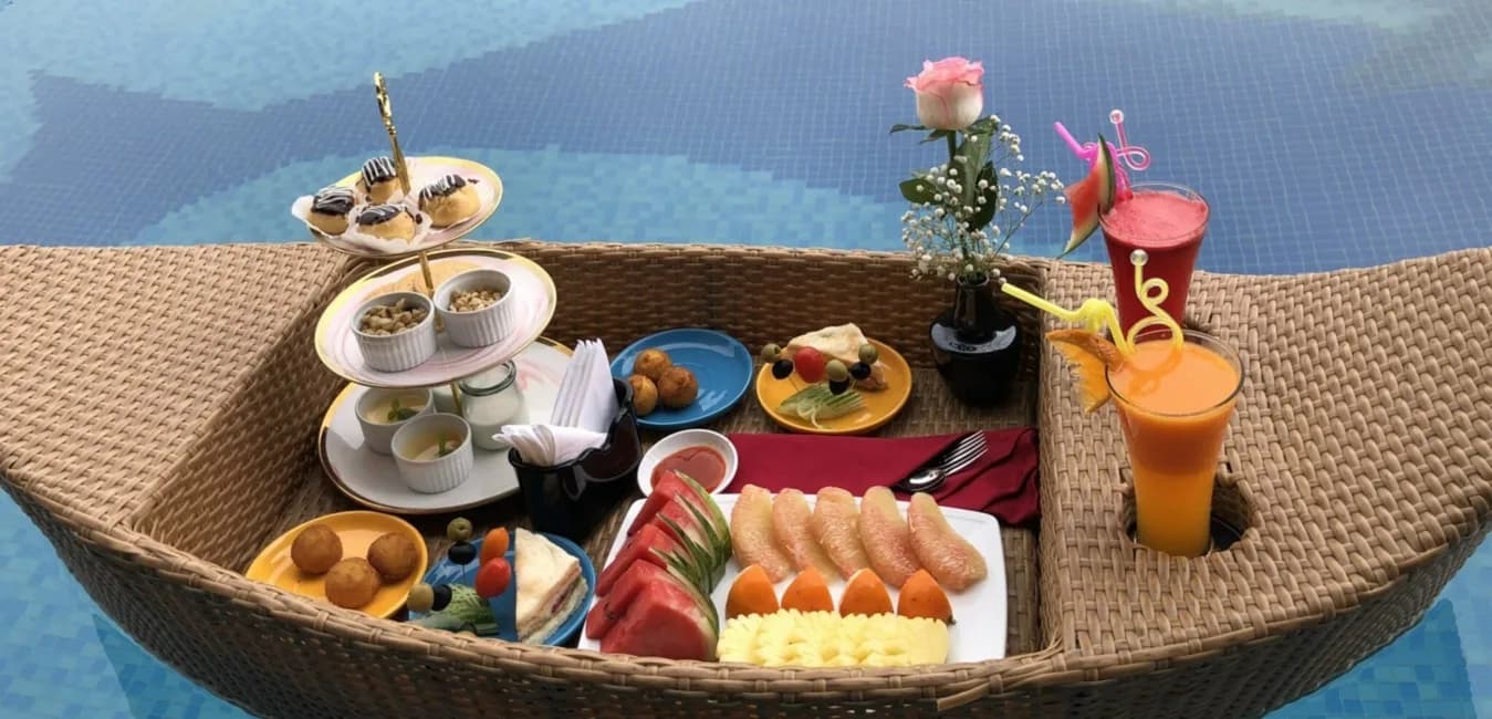 Bữa sáng thả nổi độc đáo