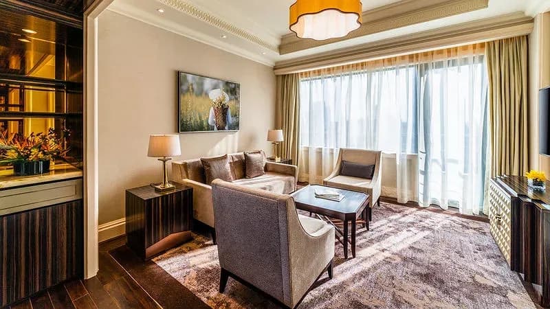 Executive Suite