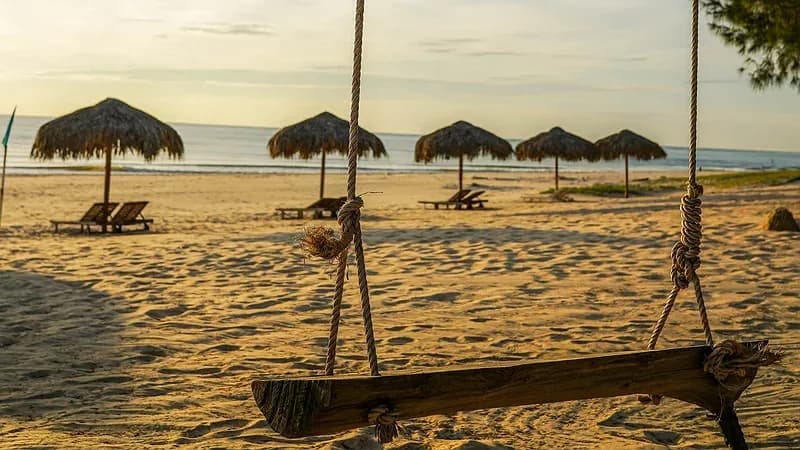 Bãi biển Bảo Ninh riêng tư