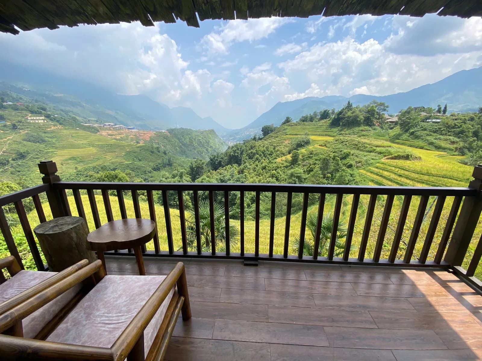 Ban công riêng ngắm hoàng hôn