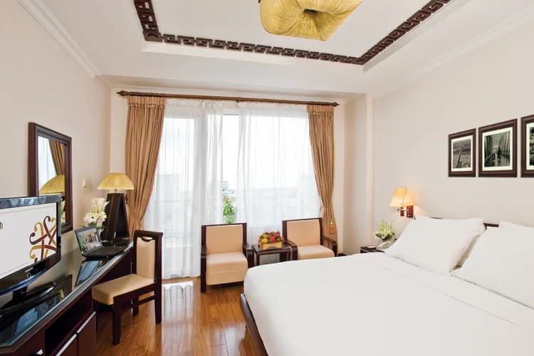 Deluxe Ban Công Giường Đôi