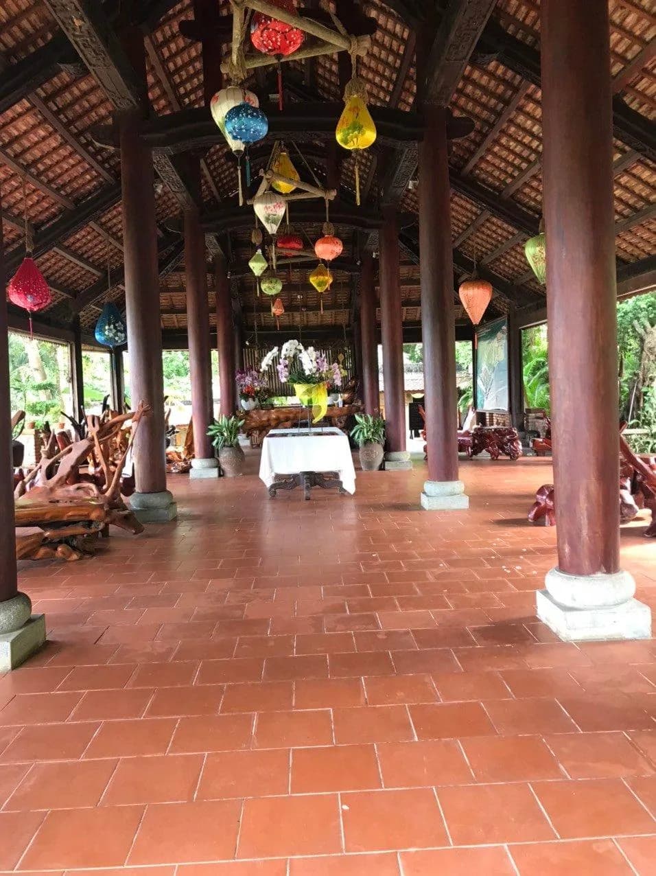 Sảnh nhà rường & khu lounge
