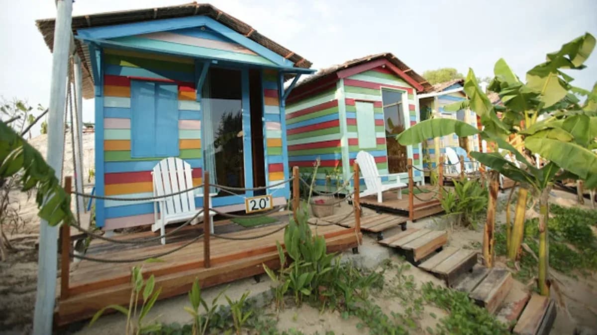 Beach Hut Sắc Màu