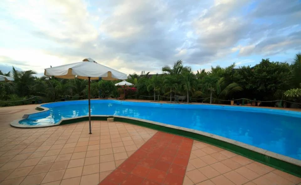 Con Gà Vàng Resort 4