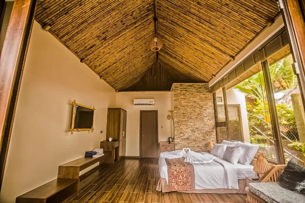 Deluxe Bungalow Sân Vườn
