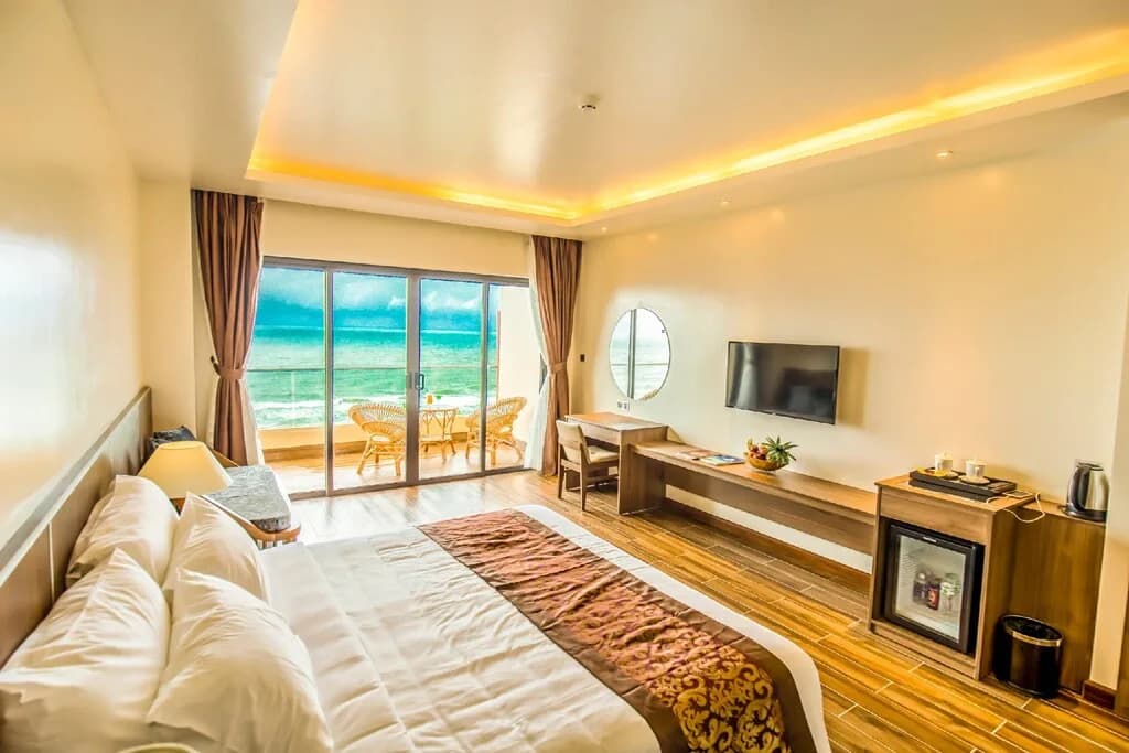 Deluxe Ban Công Hướng Biển