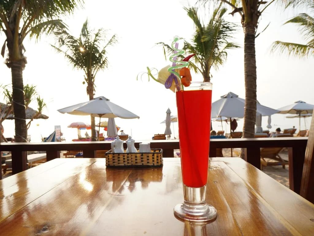 Beach Bar & Cocktail