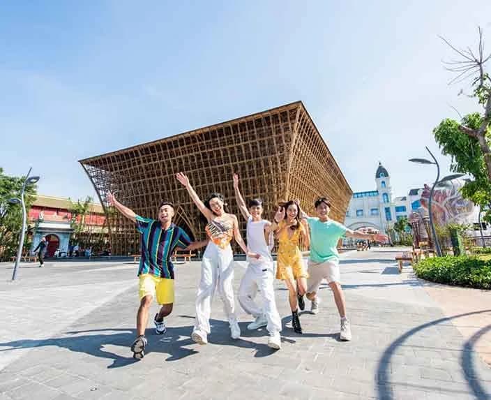 Grand World – Thành phố không ngủ