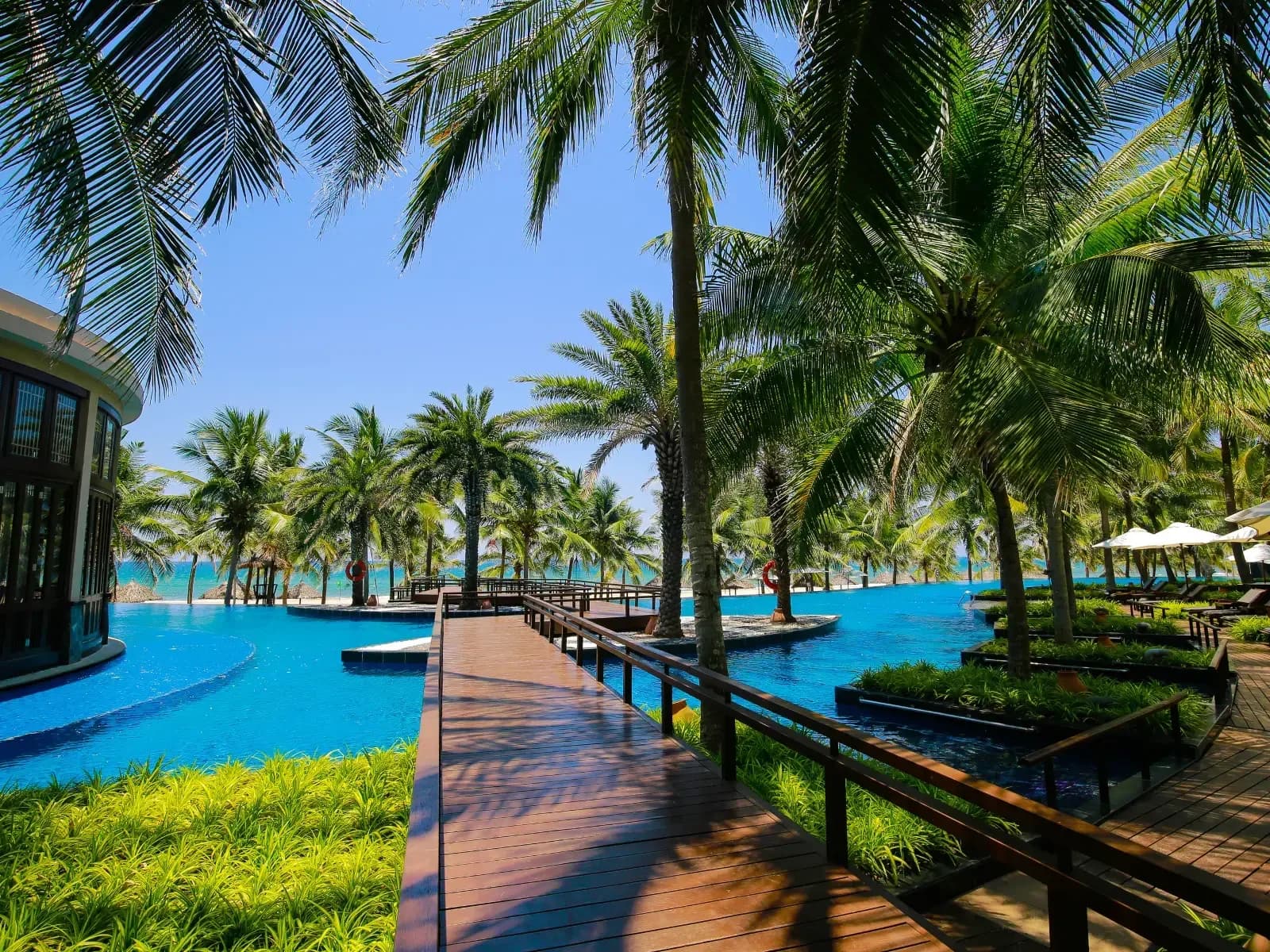 Bể bơi vô cực & lazy river