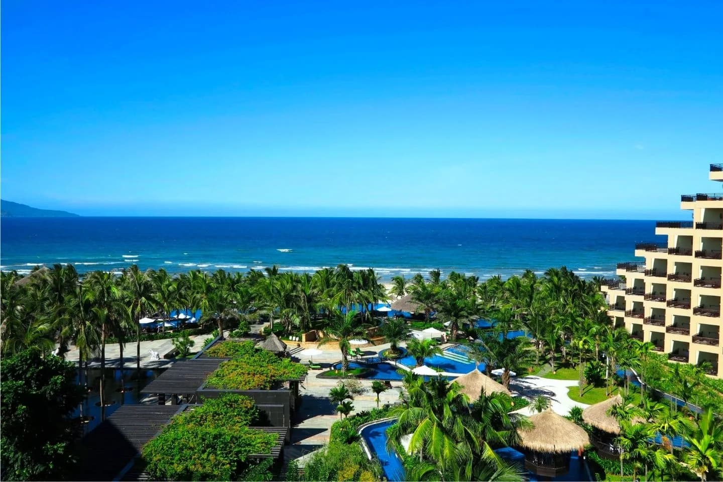Crowne Plaza Danang 4