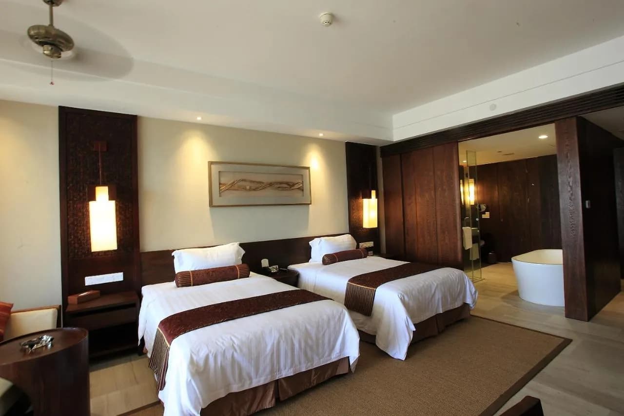 Phòng Deluxe hướng biển – Bồn tắm