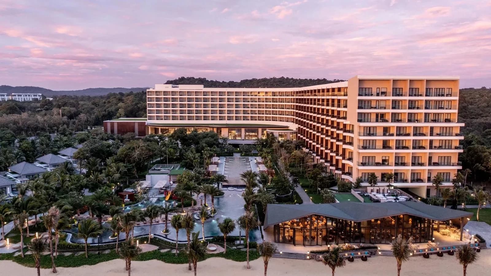 Crowne Plaza Phu Quoc Starbay Resort 3