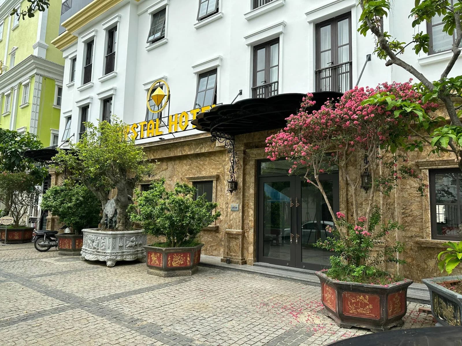 Crystal Holiday Halong Hotel