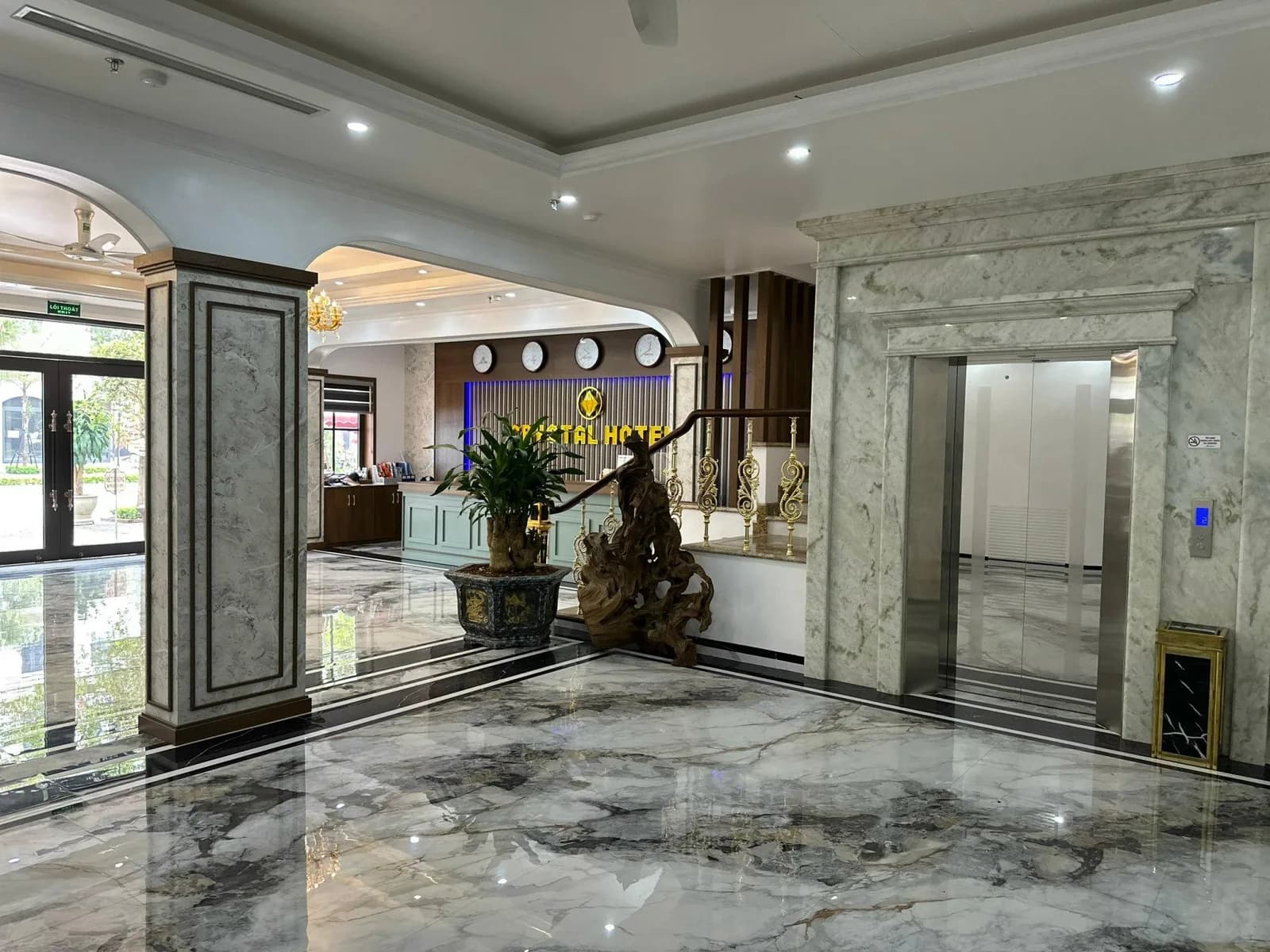 Sảnh khánh tiết sang trọng