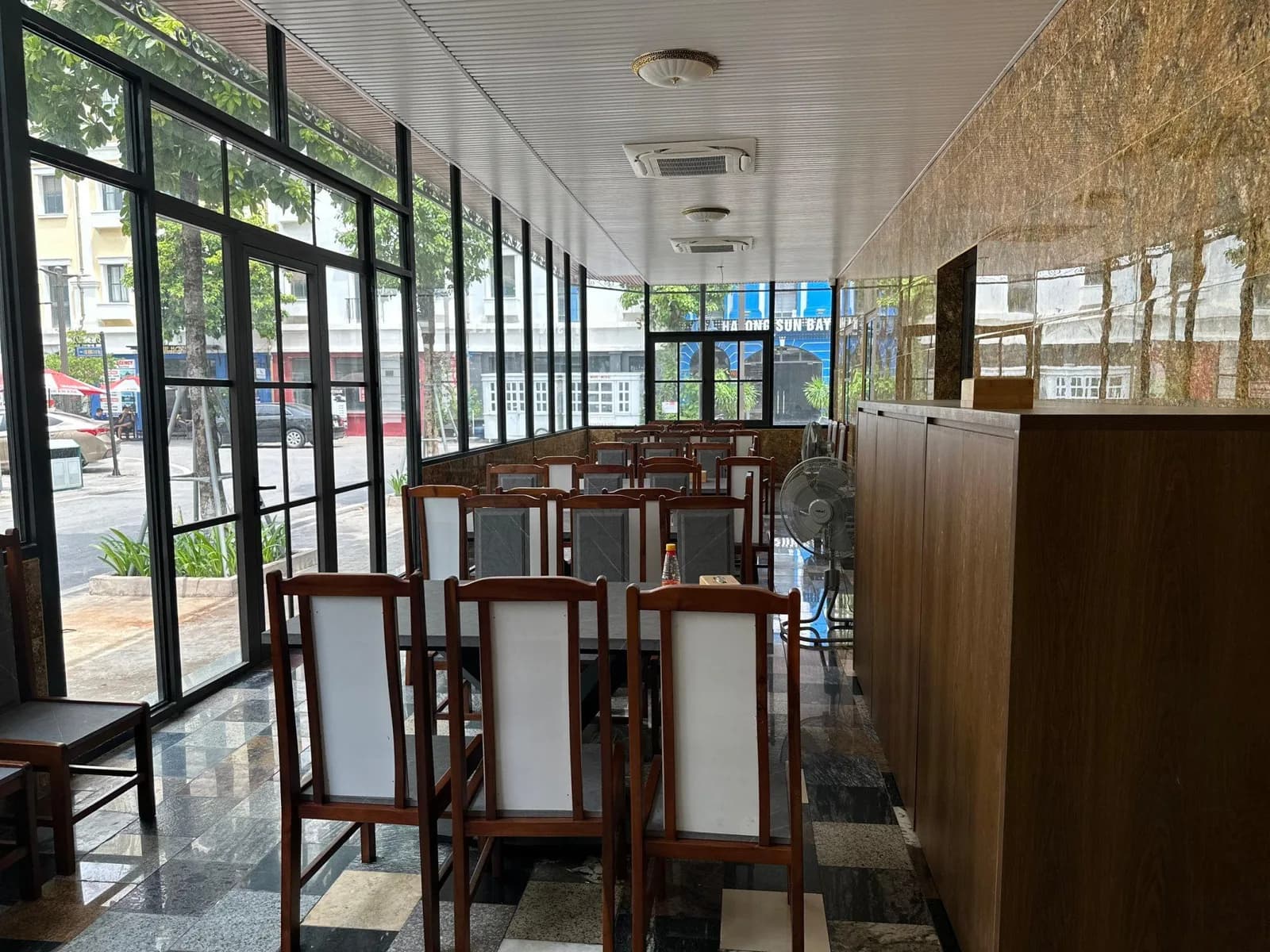 Nhà hàng & buffet sáng