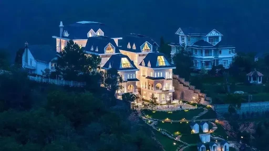Dalat De Charme Village