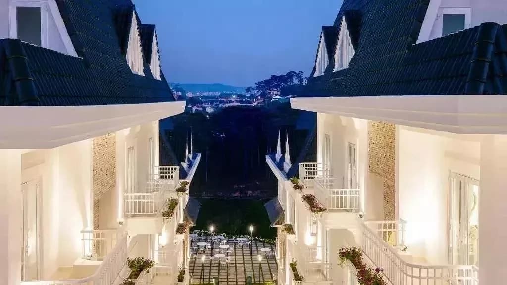 Khu vườn hoàng hôn