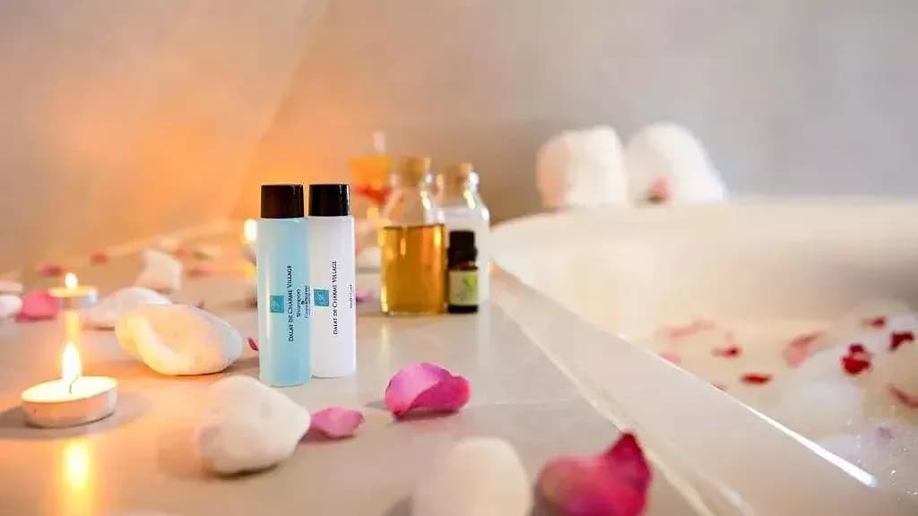 Bồn tắm hoa hồng lãng mạn