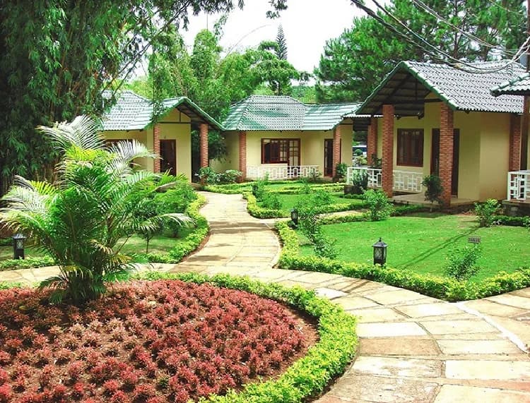 Gia đình khám phá Đamb'ri