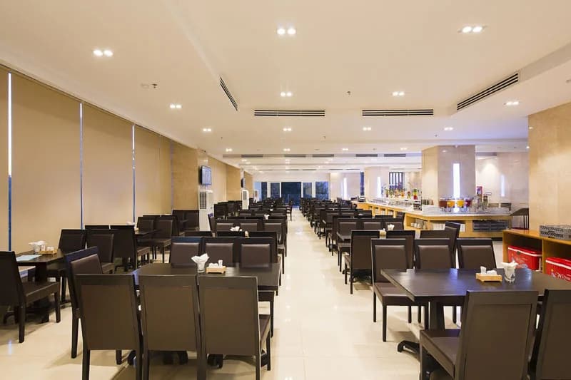 Nhà hàng buffet quốc tế