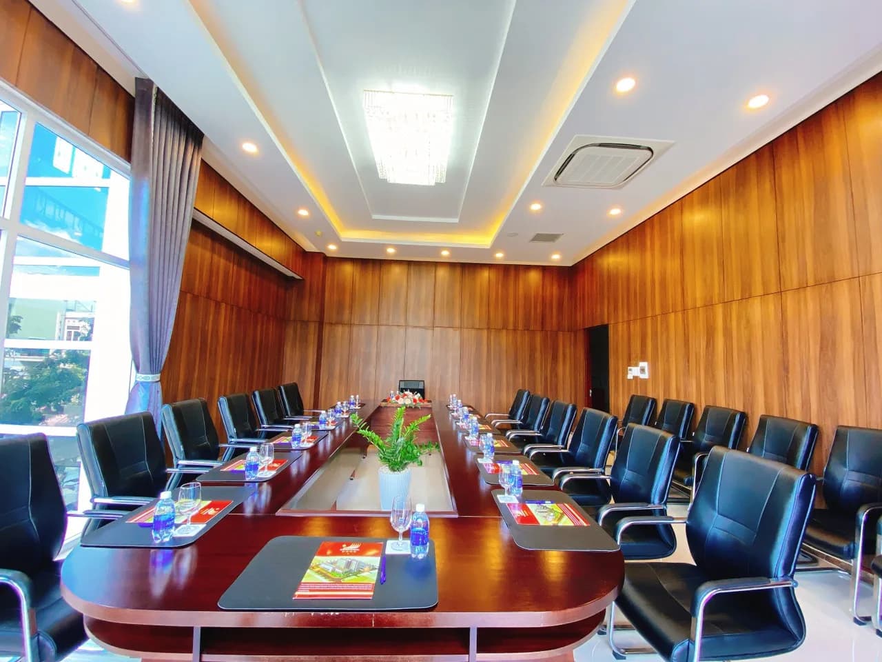 Phòng họp VIP