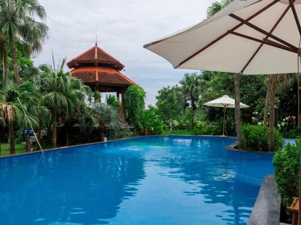 Bể bơi & khu vui chơi cho bé
