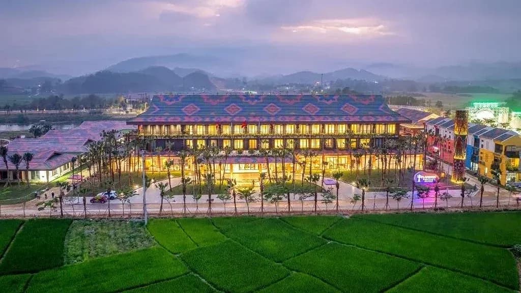Flamingo Heritage Onsen & Resort Tân Trào