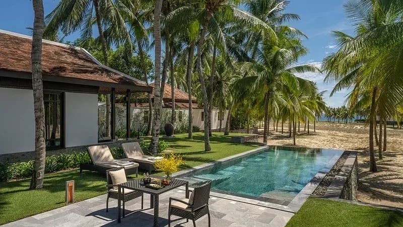 One-Bedroom Pool Villa - Hướng biển