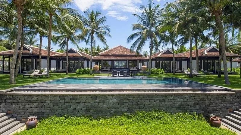 Three-Bedroom Beachfront Pool Villa