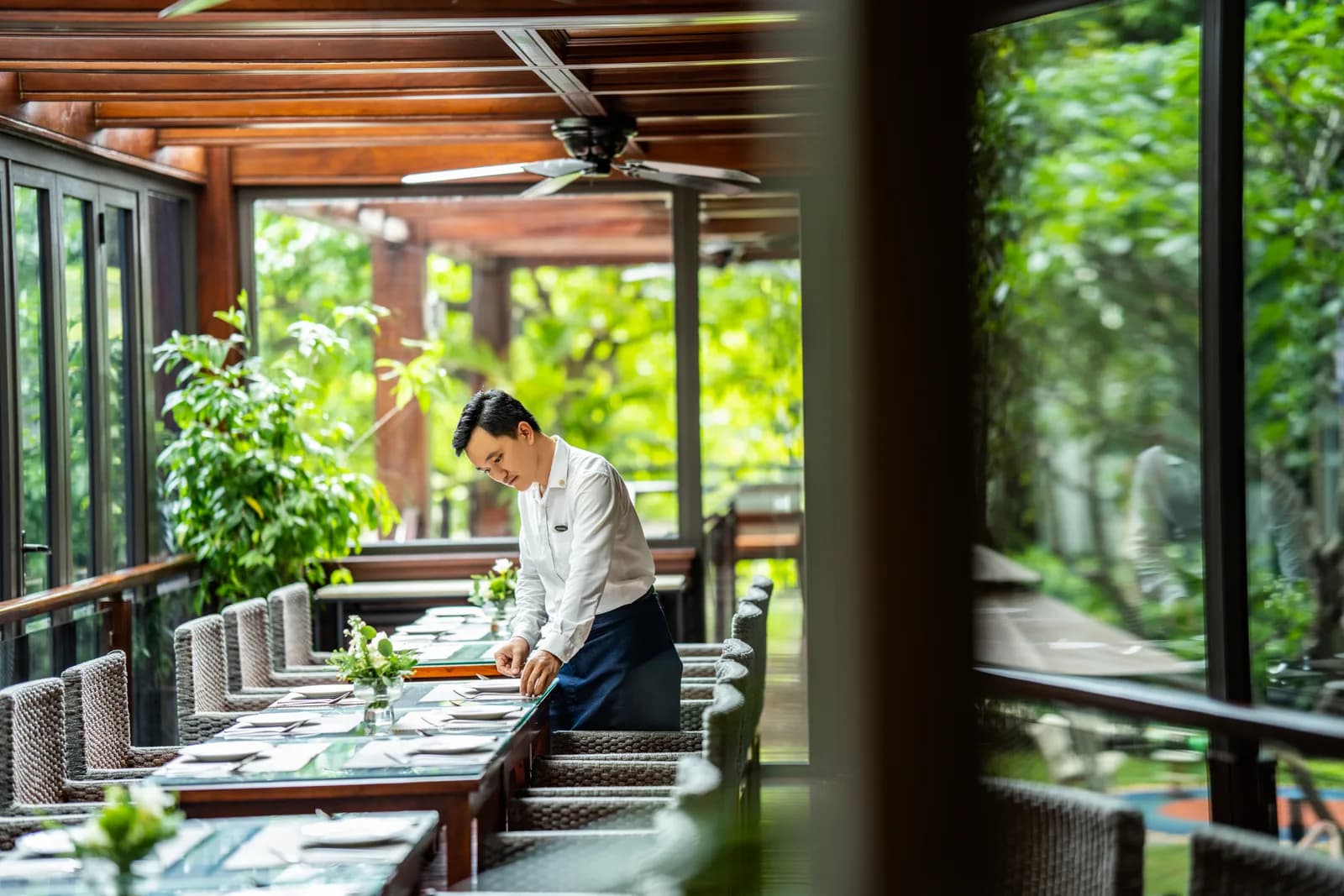 Nhà hàng cả ngày