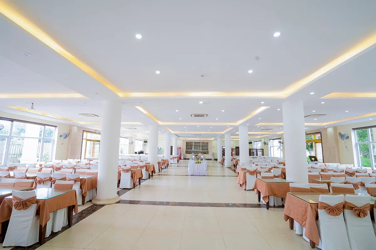 Nhà hàng & Hải sản tươi