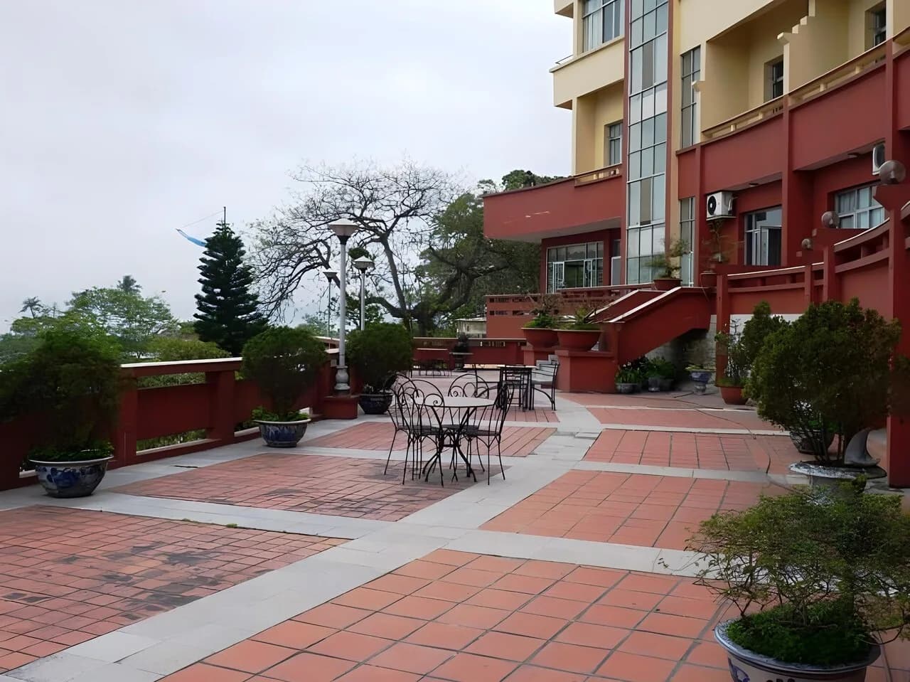 Halong Bay Hotel 5