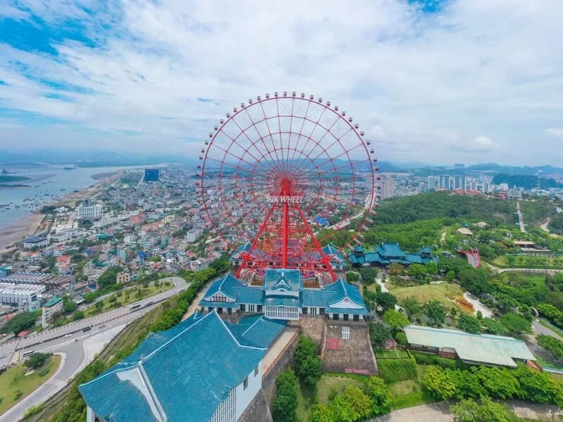 Đối diện Sun World Hạ Long
