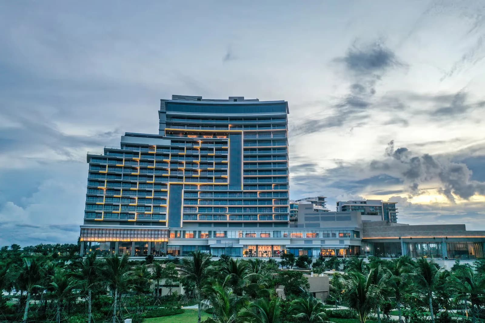 Hoiana Hotel & Suites 3