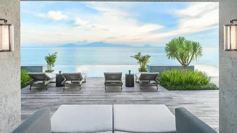 Bể bơi vô cực trên cao