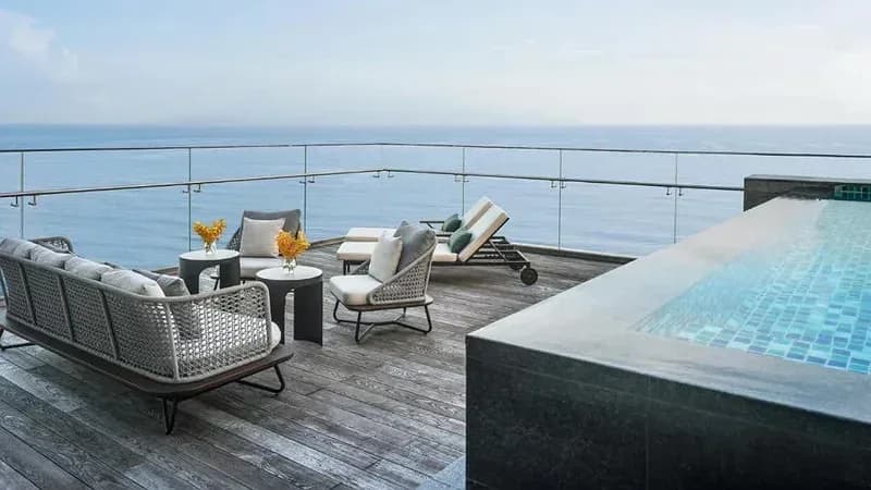 Sky bar & sân thượng ngắm biển