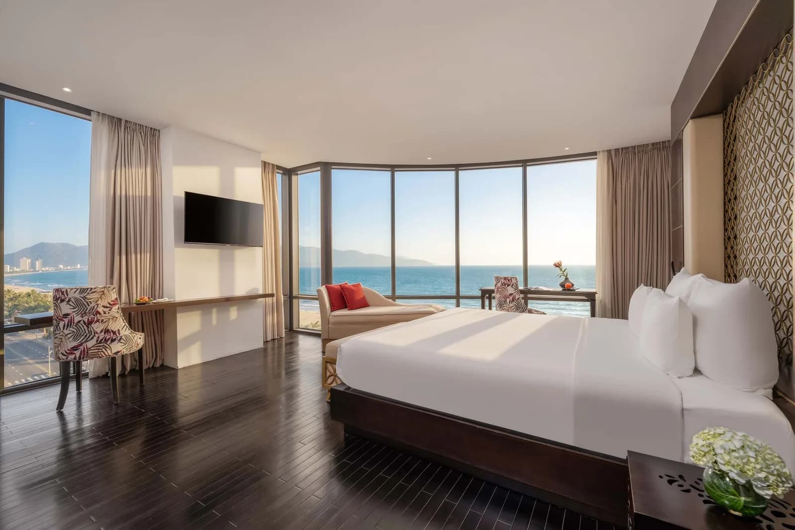 Executive Suite Beachfront
