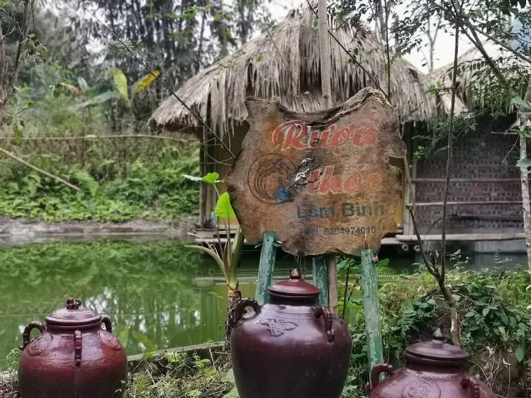 Rượu men lá đặc sản